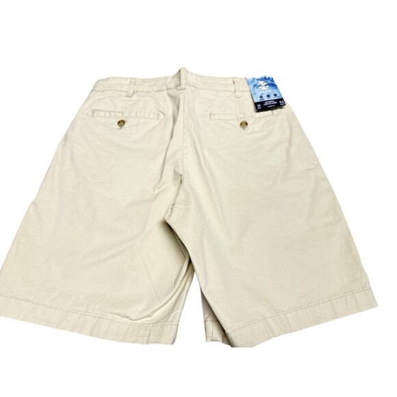 Izod Men's Flat Front Saltwater Stretch Shorts, Inseam 9.5" Waist 32 Light khaki - Picture 3 of 8